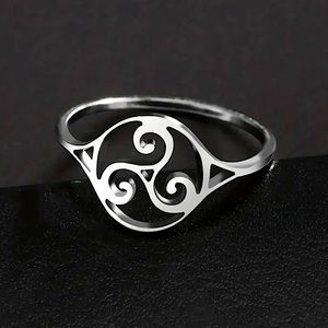 Triskelion triskeles Triple three waves Unisex Jewelry Ring Pagan Protect Occult